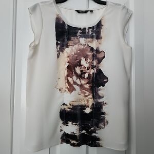 Simply Vera Vera Wang Sz PM  Cap Sleeve Top w Brushed Center Flower Design